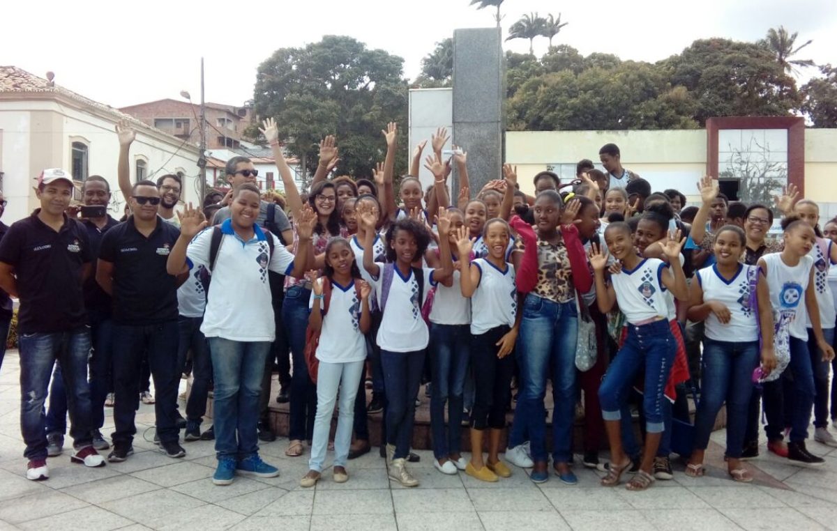 “Um Poema Em Cada Árvore” desperta novos saberes nos estudantes da rede municipal