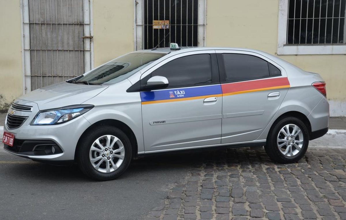 SESCOP realizou cerimônia de entrega de licenças de alvarás de táxi