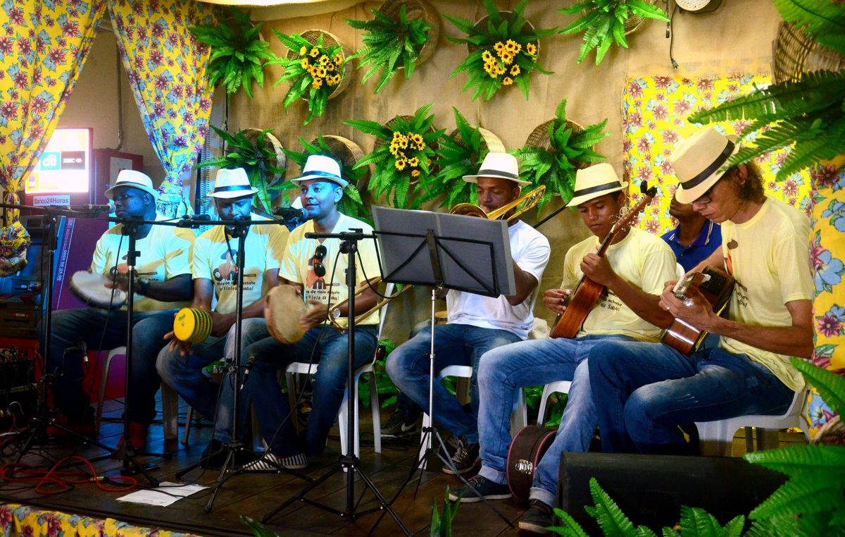 Terceiro dia do V Festival de Samba de Roda do Recôncavo aconteceu no bairro de Jabequara da Areia