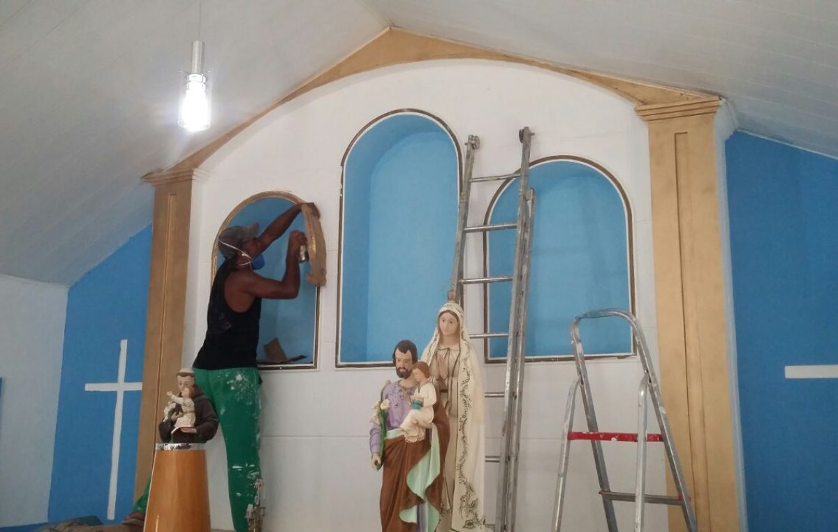 O Programa Prefeitura na sua Área da SESCOP realizou ações na Ilha das Fontes