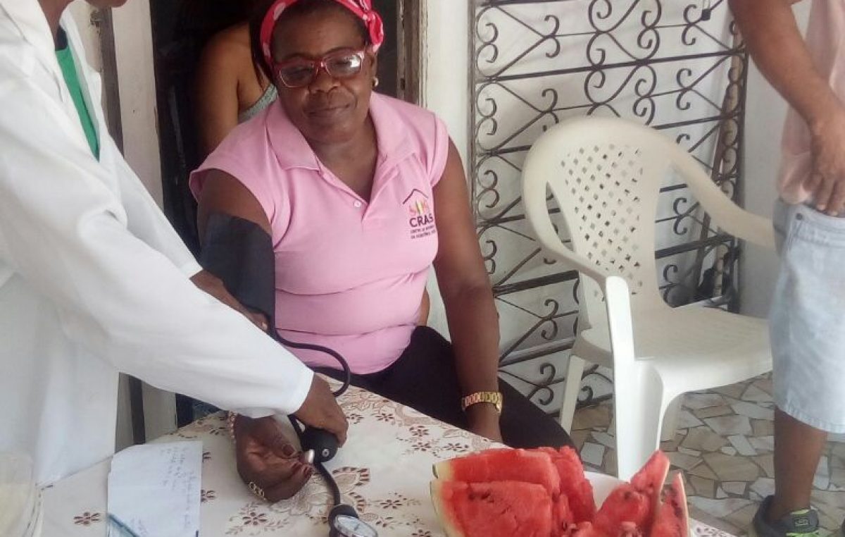 Saúde: Unidade do Caípe de Baixo promove o projeto “De Quintal em Quintal Fazendo Saúde”