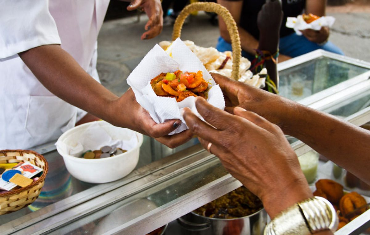 Cadastramento de baianas de acarajé começa nesta terça-feira (22) e segue até o dia 25 de outubro