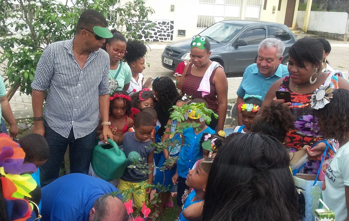 Dia da Árvore: Escolas municipais, em parceria com SEMAP, promoveram ações de conscientização e preservação ambiental