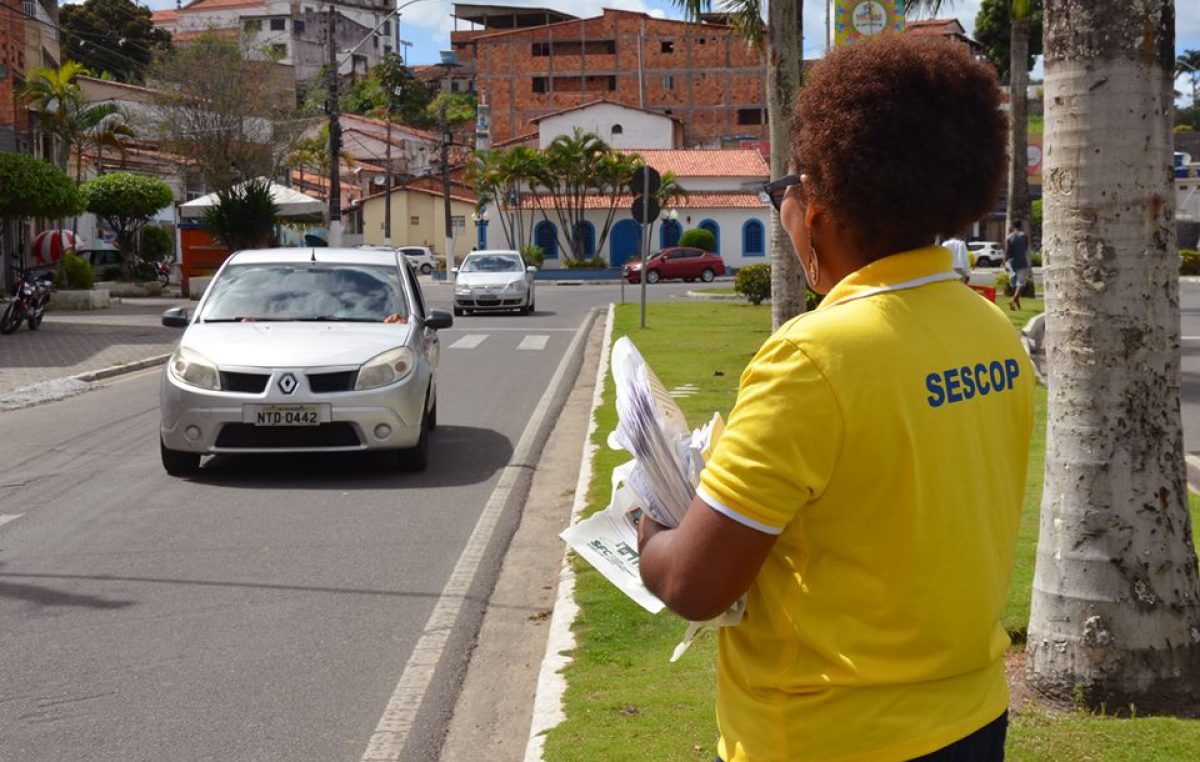 Mobilização na orla marítima fez alusão ao Dia da Limpeza Urbana