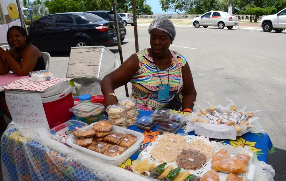 A Secretaria Municipal de Desenvolvimento Econômico (SEDEC), de São Francisco do Conde, realiza nesta sexta-feira, dia 26 de outubro, bem como no dia 27 (sábado), a Feira de Negócio.