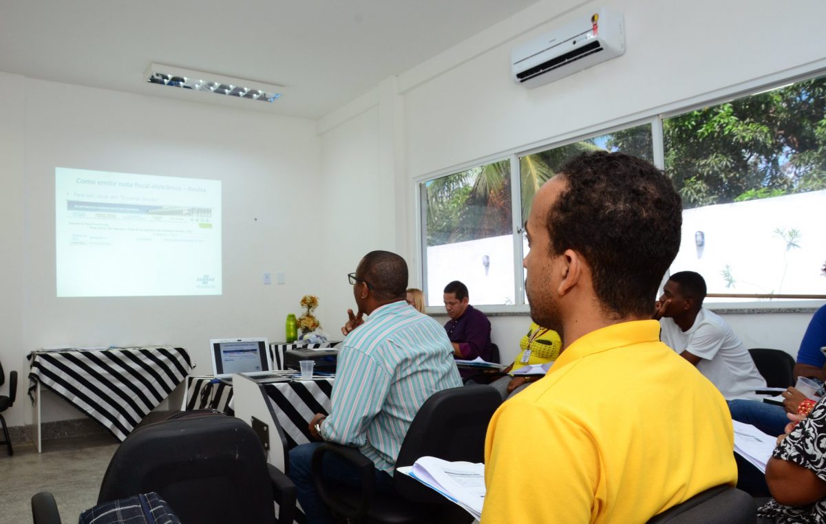 Secretaria de Desenvolvimento Econômico (SEDEC) promoveu oficina sobre “MEI: Você sabe como emitir nota fiscal?”