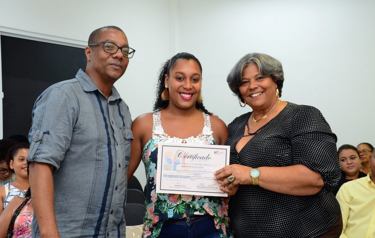 SEDEC certifica alunos que participaram do curso sobre “Associativismo, Empreendedorismo Social com ênfase em Elaboração de Projetos”