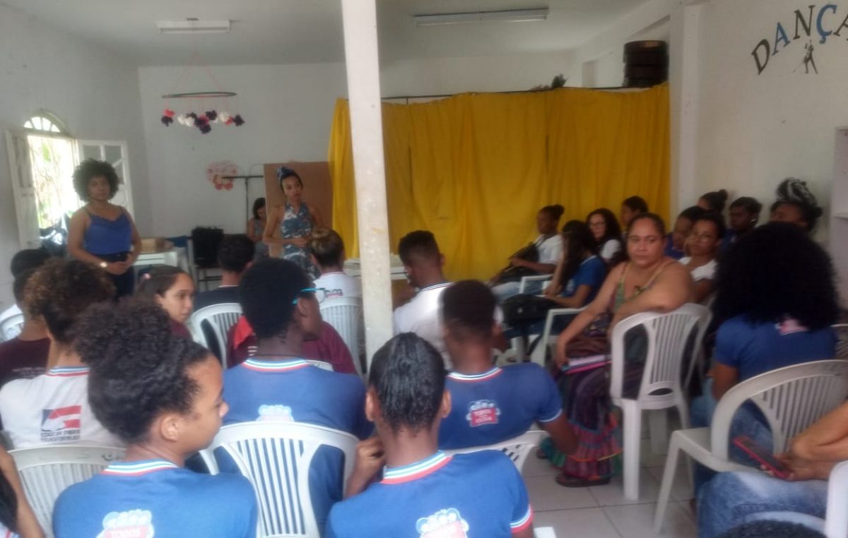 Jovens franciscanos participaram de ciclo de palestras e atividades promovidas pelo CRAS do Caípe