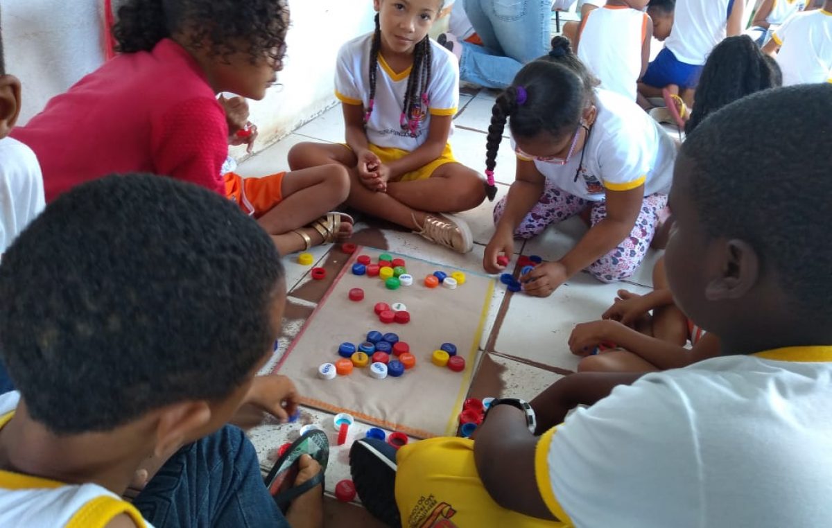 SEDUC recebe doações de recicláveis para oficinas na rede escolar