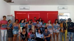 SDHCJ certifica alunos que alunos que participaram do Curso Básico de Inglês