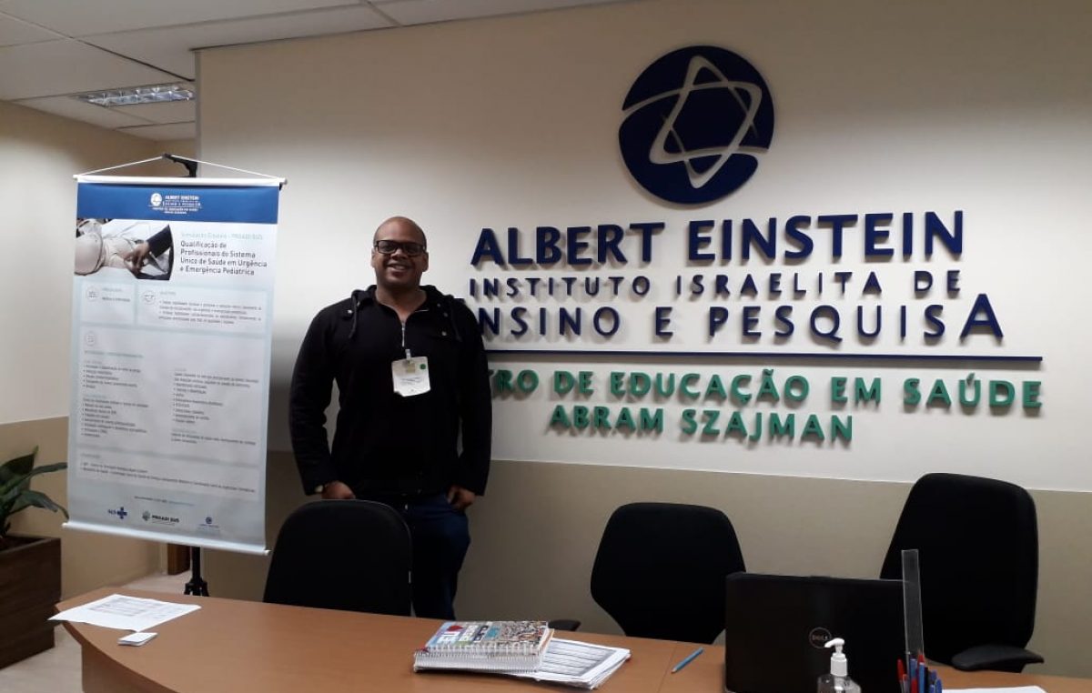 Segundo enfermeiro do município participa do curso que visa a redução da mortalidade infantil, no Hospital Albert Einstein