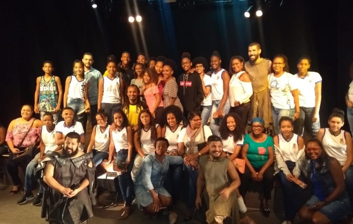 Secretaria da Educação leva estudantes da Rede Municipal de Ensino ao teatro