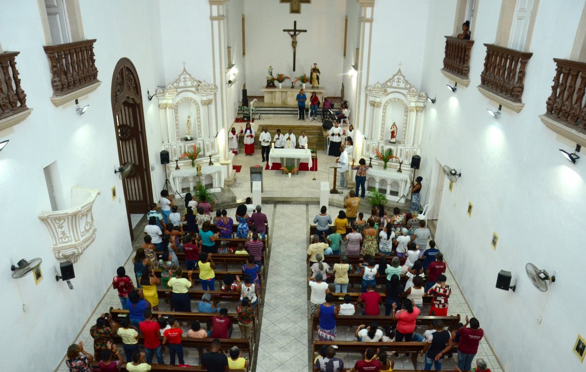 Fiéis participam da abertura dos Festejos em homenagem a São Gonçalo