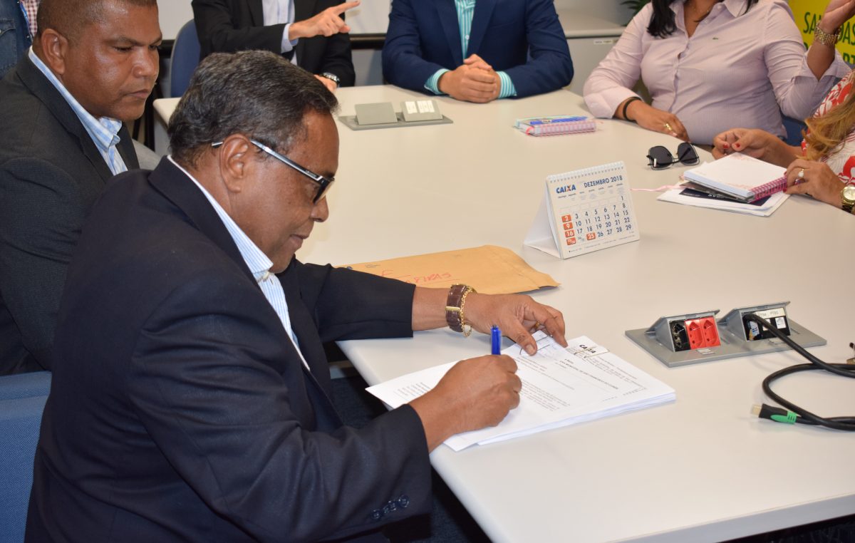 Prefeitura assinou convênios com a Caixa Econômica Federal para Centro de Especialidades Odontológicas (CEO) e pavimentação de ruas