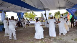 Festa em homenagem a Iemanjá reuniu populares, simpatizantes e adeptos do Candomblé