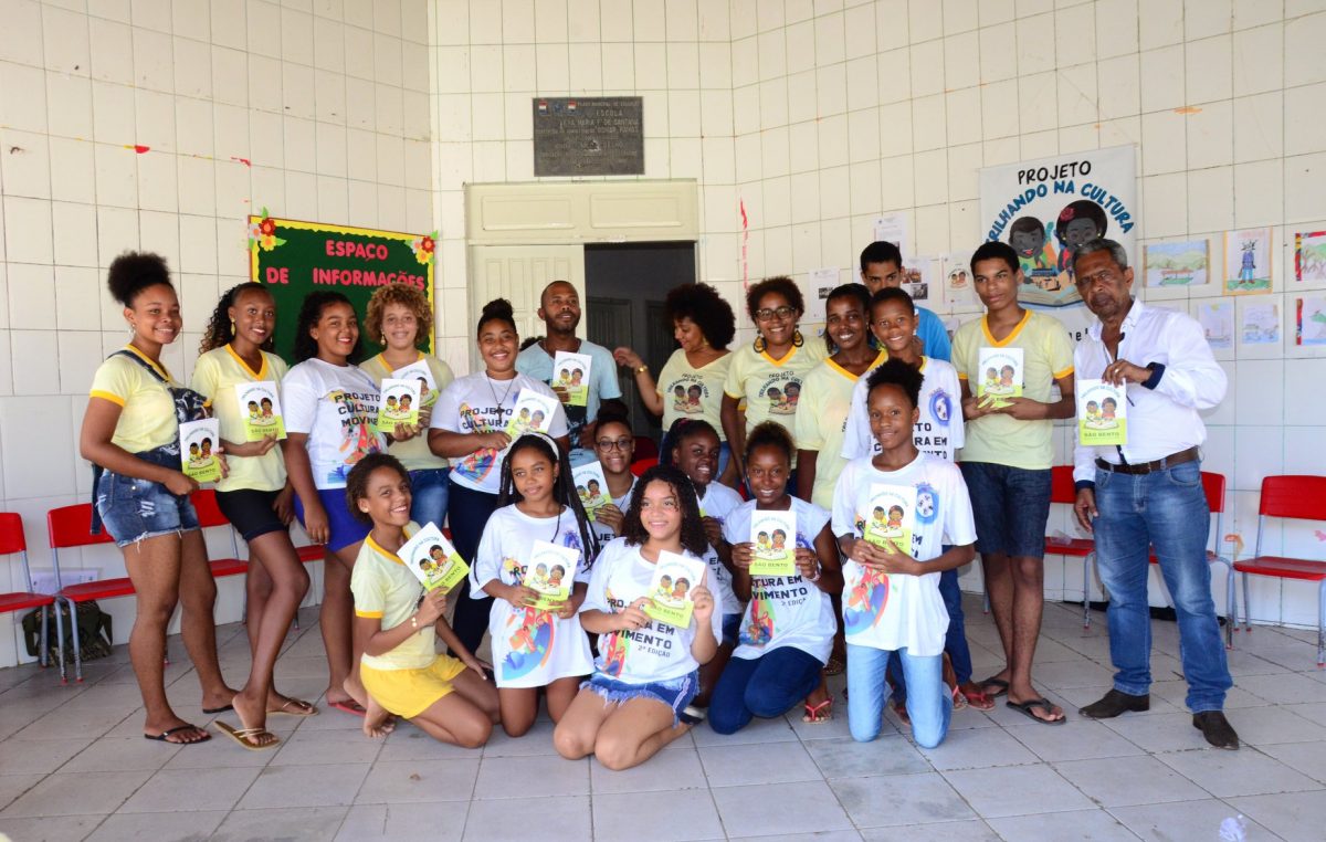 Emoção e reconhecimento marcaram o lançamento do livro “São Bento – Conversando com sua História, do Projeto “Trilhando na Cultura”