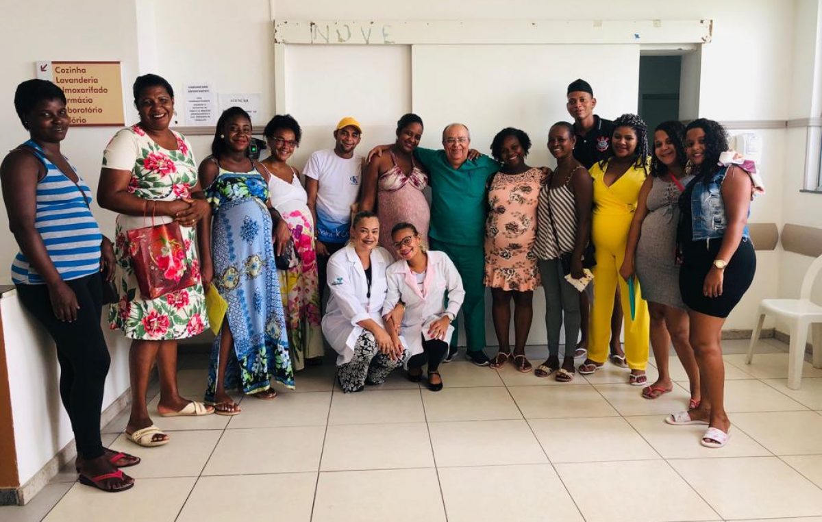 Durante visita, gestantes tiram dúvidas e conhecem a Ala Obstétrica do Hospital Célia Almeida Lima﻿