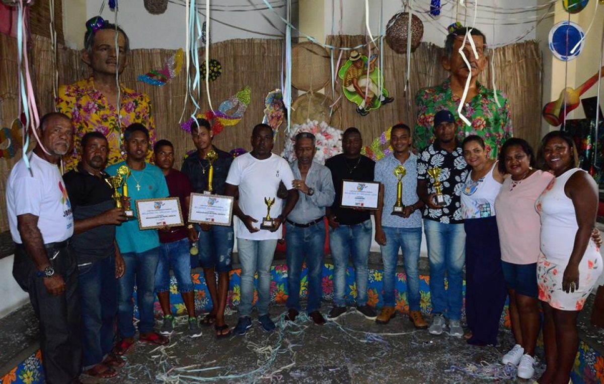 Mascarados de Papel são premiados pela participação no Carnaval Cultural 2019