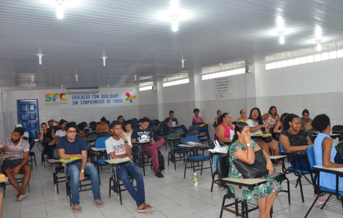 Primeiro dia de inscrições no Processo Seletivo do PROUNIFAS atrai dezenas de universitários