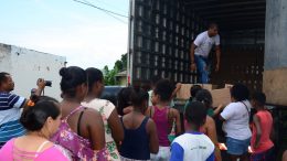 Prefeitura de São Francisco do Conde realizou a entrega de cestas básicas e peixes da Semana Santa aos munícipes