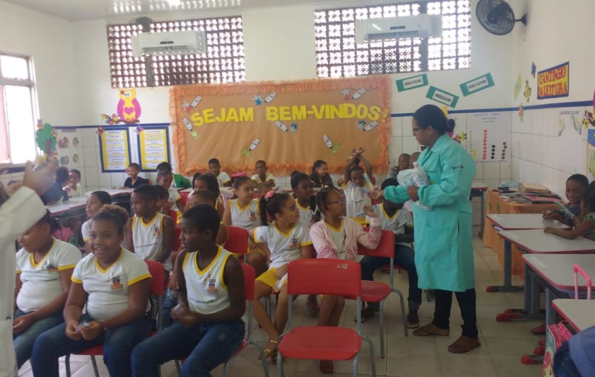 Unidade de Saúde de São Bento promoveu ações de saúde bucal para alunos da Escola Três Marias