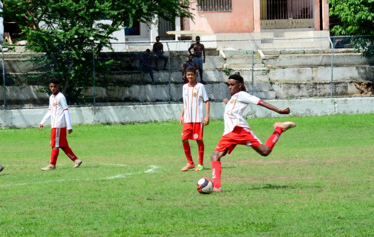 Mais uma rodada da Copa Metropolitana de Futebol Sub-15 aconteceu no último sábado (04), em Santo Estevão