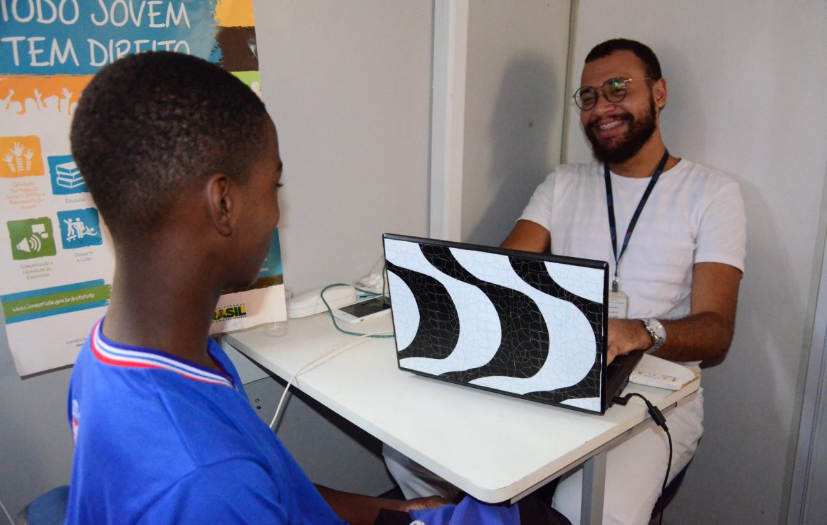 Caravana do IDJOVEM beneficia jovens franciscanos