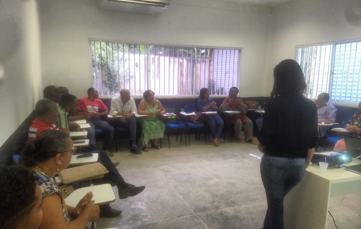 Representantes do poder público e da sociedade civil se reuniram para dialogar sobre Economia Solidária.