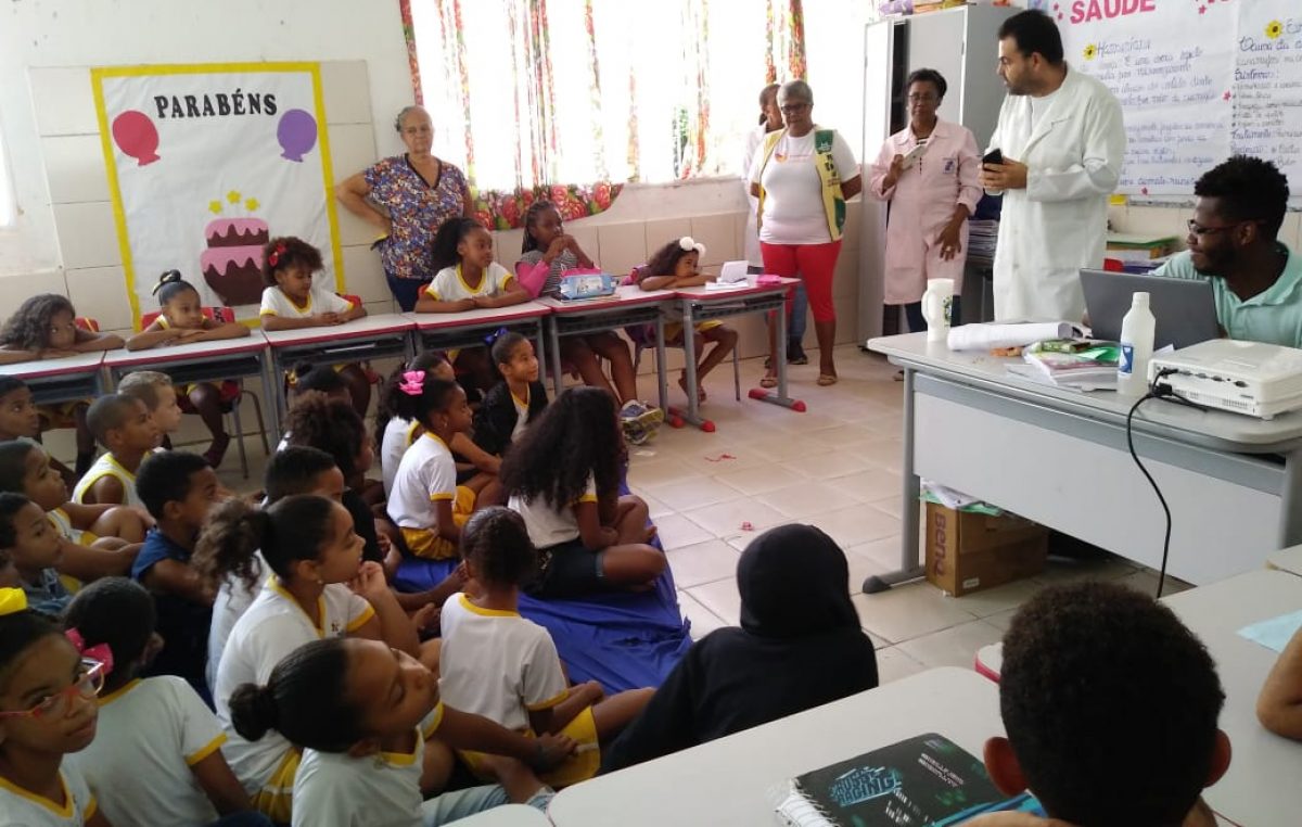 Saúde promoveu atividades sobre Hanseníase, Esquistossomose, Alimentação Saudável e ações em parceria com o CRAS