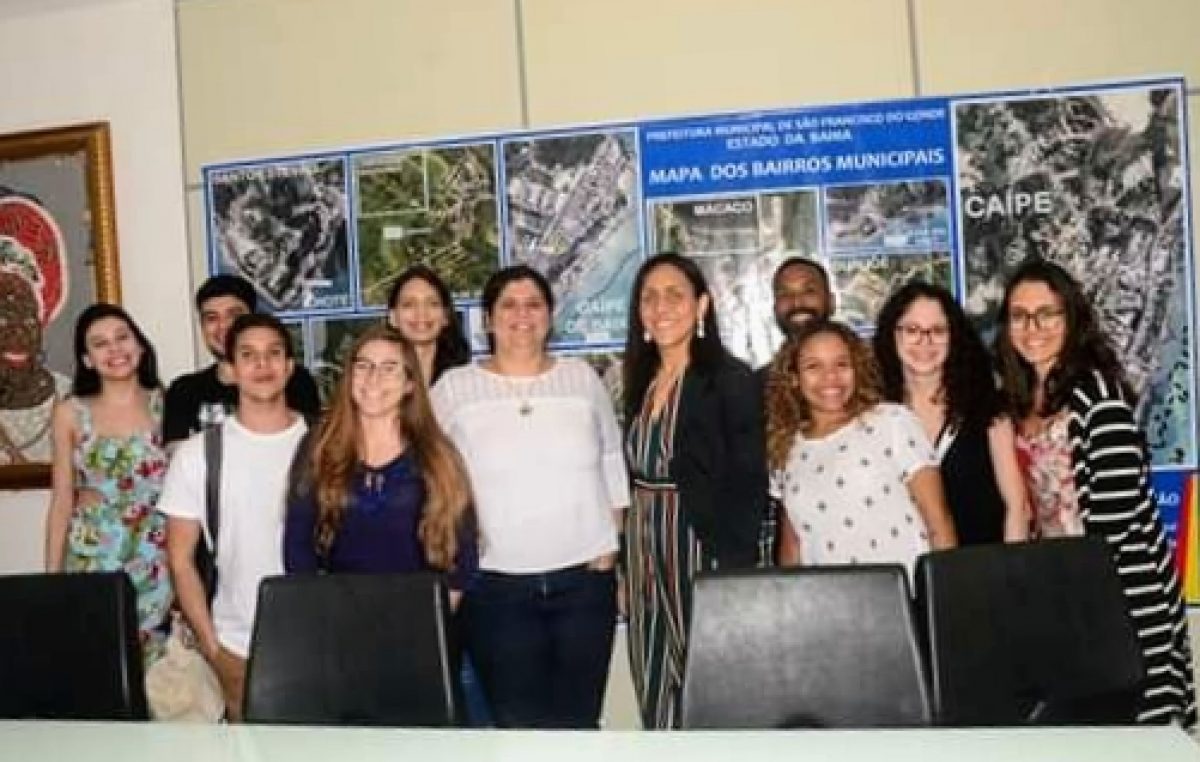 Estudantes universitários aprimoram conhecimento sobre planejamento urbano com visita técnica à São Francisco do Conde