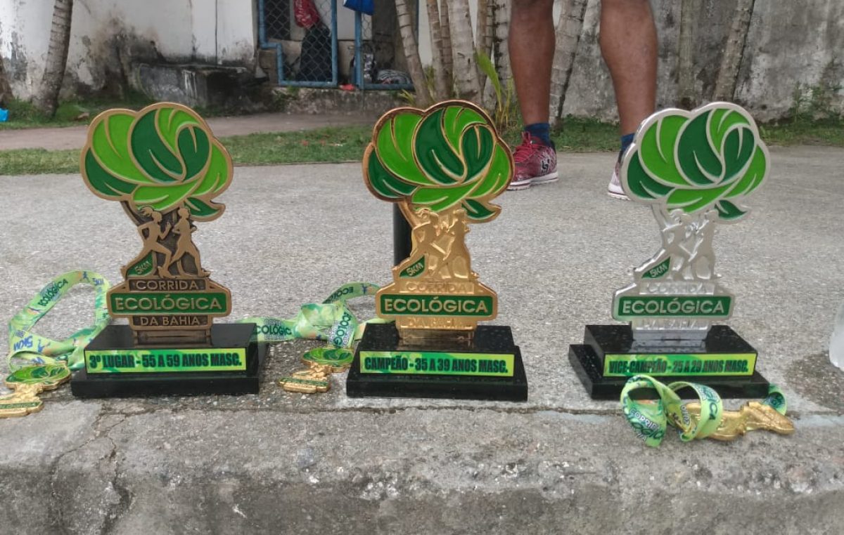 Atletas franciscanos participaram de Corrida Ecológica da Bahia, conquistando 1º, 2º e 3º lugares