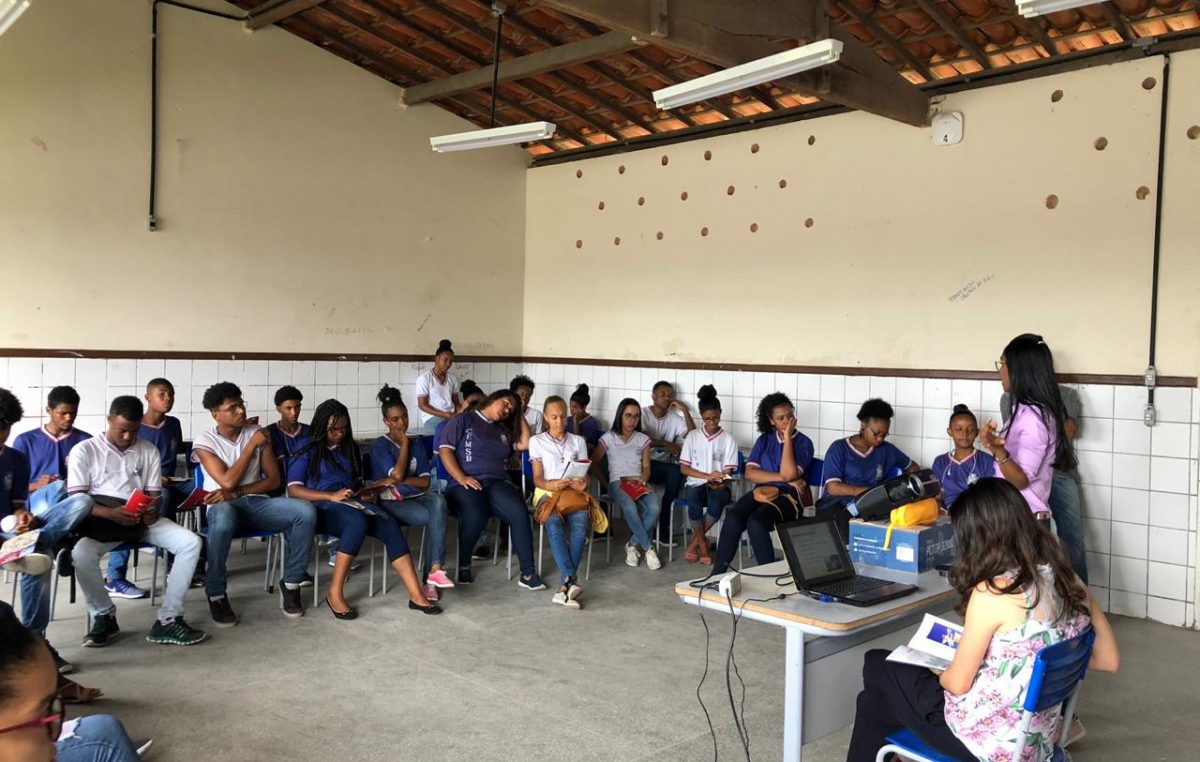 Vigilância Sanitária e Ambiental orientou alunos do Colégio Estadual Martinho Sales Brasil sobre suas atuações em defesa da saúde