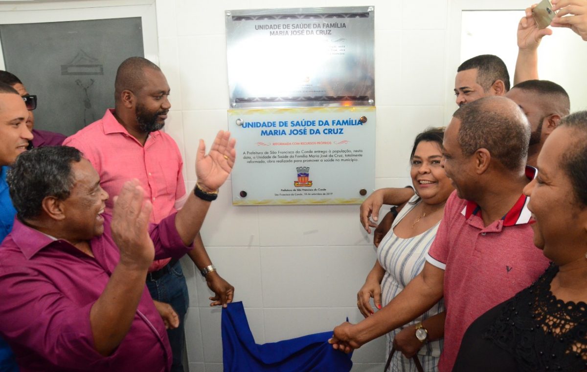 Em clima de festa, a Prefeitura entregou à comunidade a Unidade de Saúde da Família Maria José da Cruz