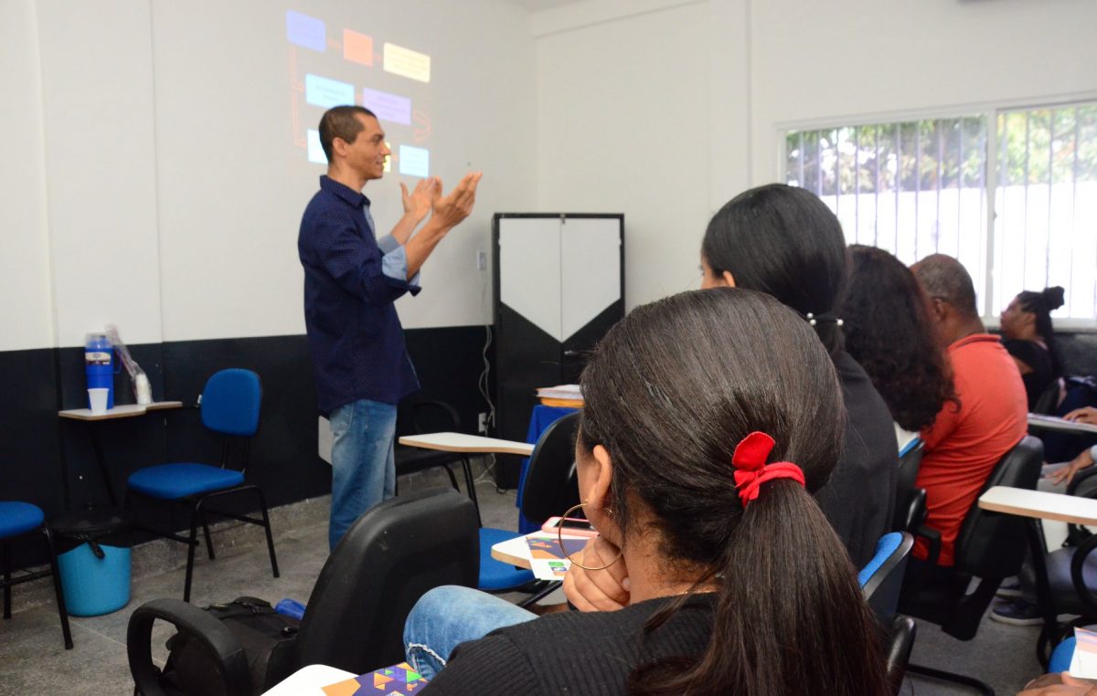 Oficina realizada pela Escola de Governo aconteceu nesta última terça-feira (15)