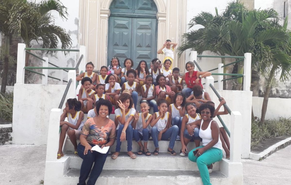 Projeto de estudante da UNILAB leva alunos da Rede Municipal de Ensino a pontos turísticos do município