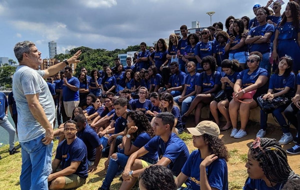 Melhores colocados no Simulado do Pré-ENEM são contemplados com city tour na capital baiana