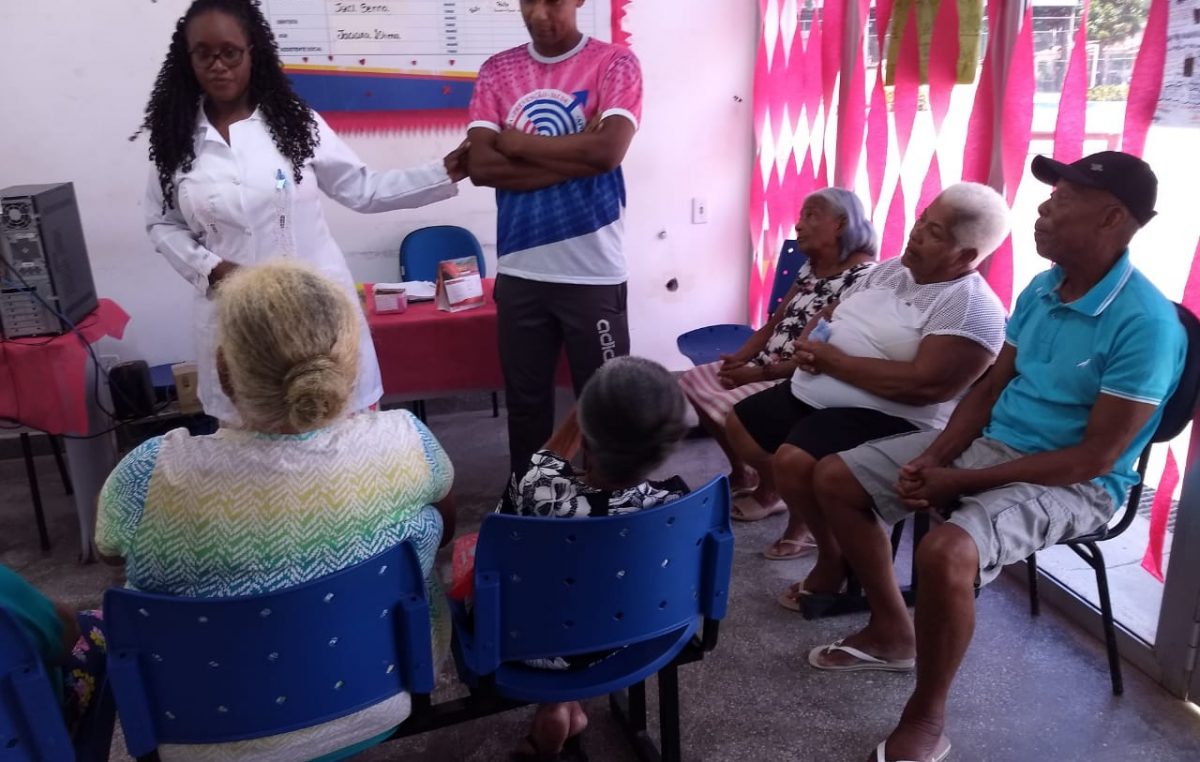 Unidade de Saúde de Santo Estevão promove saúde na terceira idade através da informação