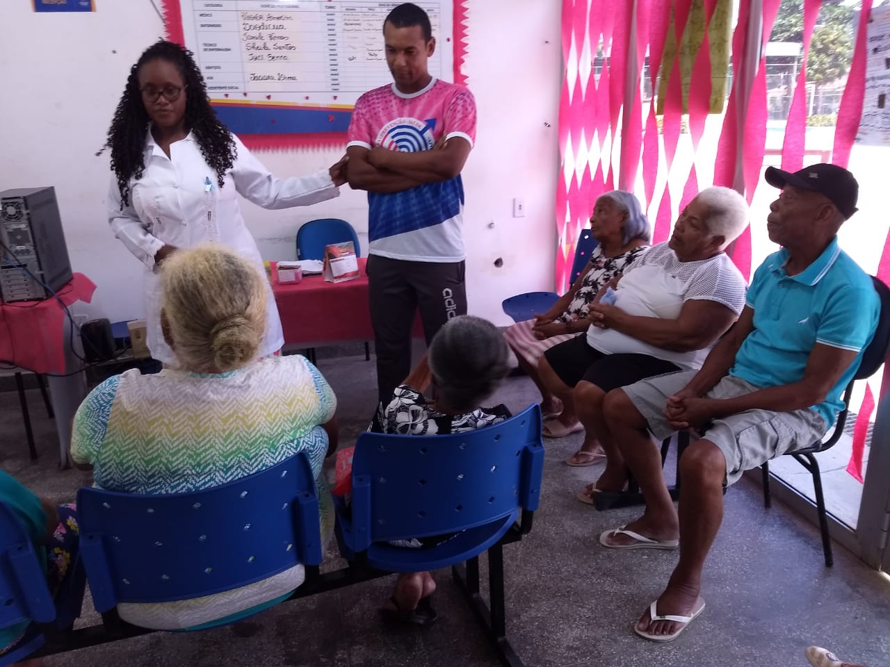 Unidade de Saúde de Santo Estevão promove saúde na terceira idade através da informação