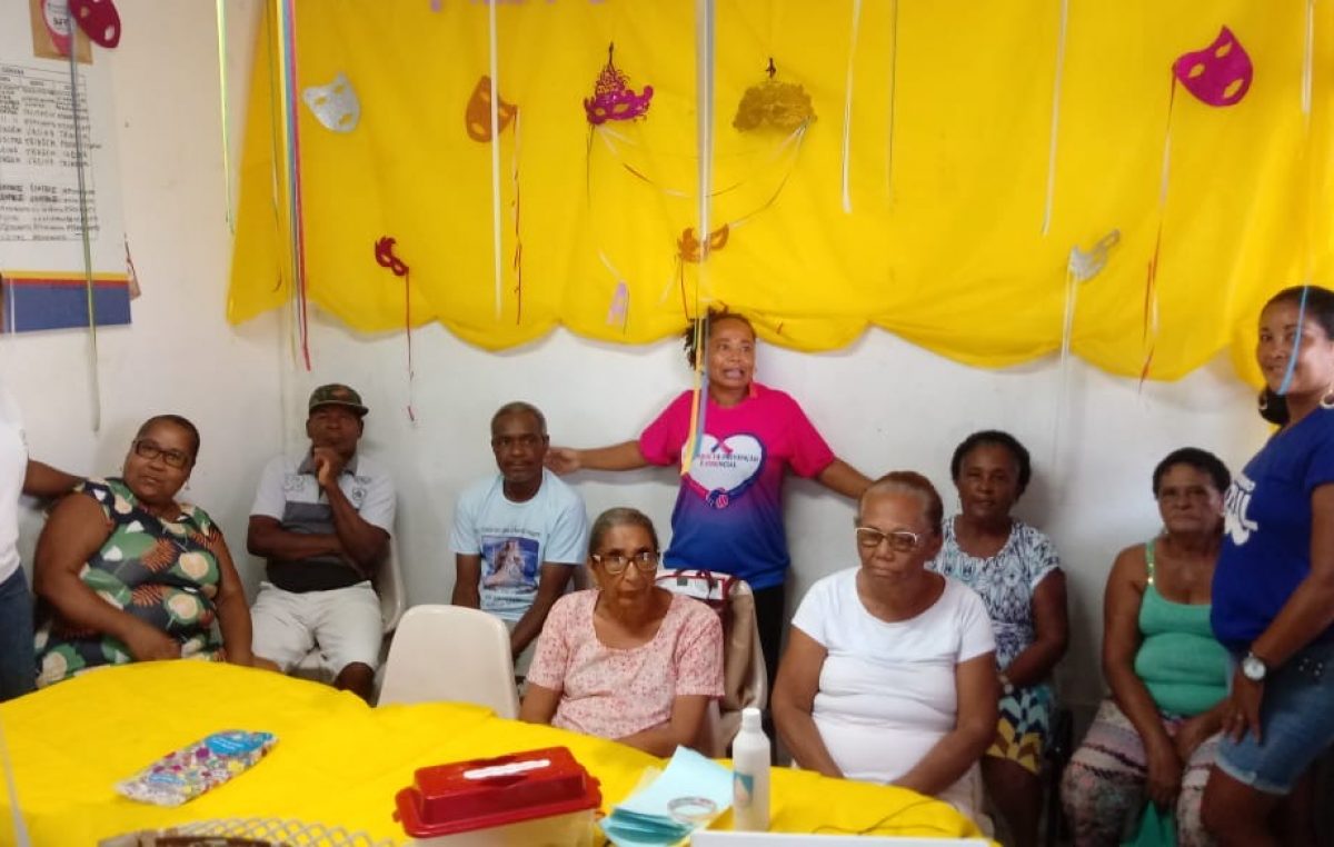 Fevereiro Roxo: Unidade de Saúde do Monte Recôncavo promoveu palestras e oficina de máscaras carnavalescas