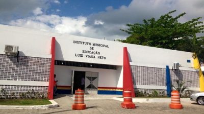 Instituto Municipal Luiz Viana Neto utiliza o Facebook como canal de comunicação com seus alunos