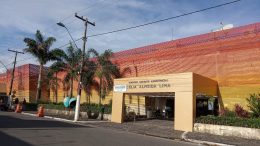 A Prefeitura preparou um Centro de Triagem para pessoas com sintomas de gripe, no Hospital Célia Almeida Lima, com entrada independente para pacientes