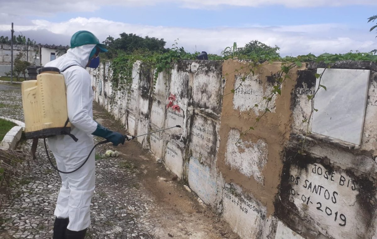 Cemitério de São Francisco do Conde passa por desinfecção no combate a Covid-19