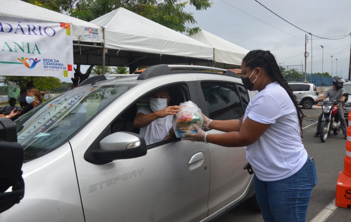 Ajudar o próximo. A maior motivação do Drive Thru Solidário