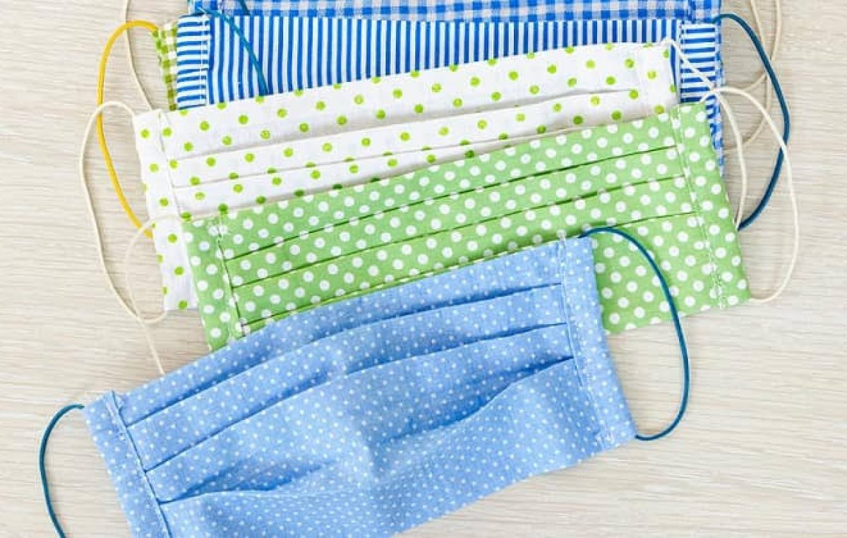 Prefeitura faz doação de máscara de proteção contra Covid-19 a pessoas vulneráveis do município