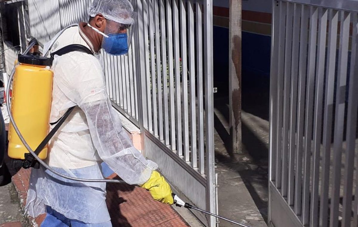 Prefeitura continua com operação de desinfecção e higienização contra o coronavírus por toda cidade