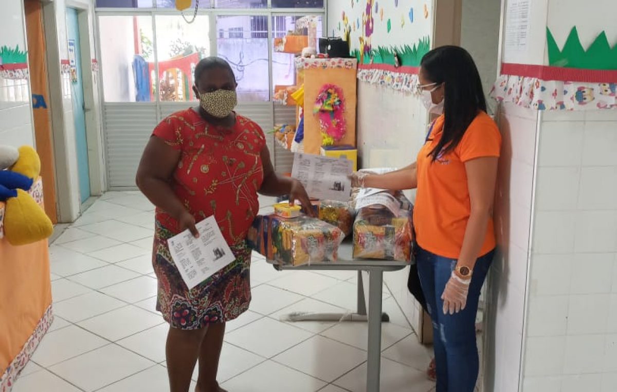 Kits de Alimentação Escolar serão distribuídos a todos os alunos da Rede Municipal de Ensino até sexta-feira (17)