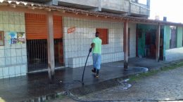 Moradores dos bairros de Paramirim e Coroado vão receber ações de desinfecções, controle de ratos e orientações nos estabelecimentos comerciais