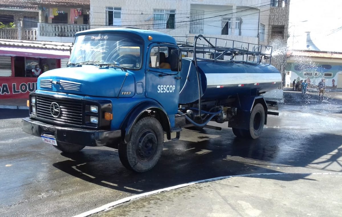 Prefeitura realizou a desinfecção de ruas em vários pontos da cidade contra o coronavírus