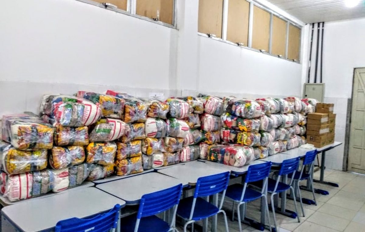 Equipe de Nutrição da SEDUC faz visita técnica às unidades escolares durante entrega dos Kits de Alimentação Escolar