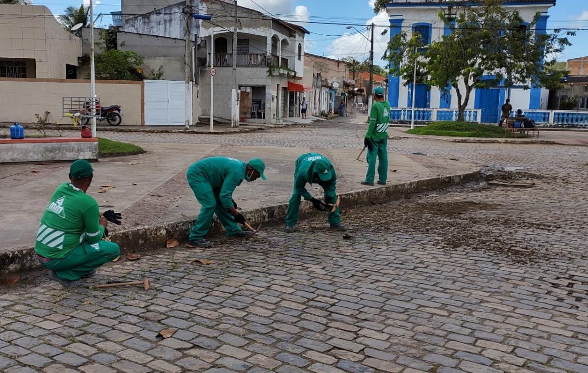 Paramirim e Coroado receberam amplas ações de desinfecção de ruas, testagem e orientações nos estabelecimentos comerciais